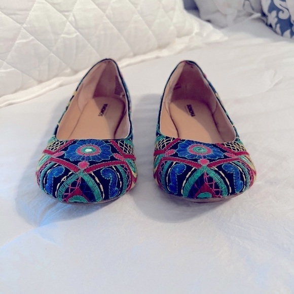 Sonoma women's slip on floral ballet flats multicolor embroidered size 9.5 - Picture 2 of 7